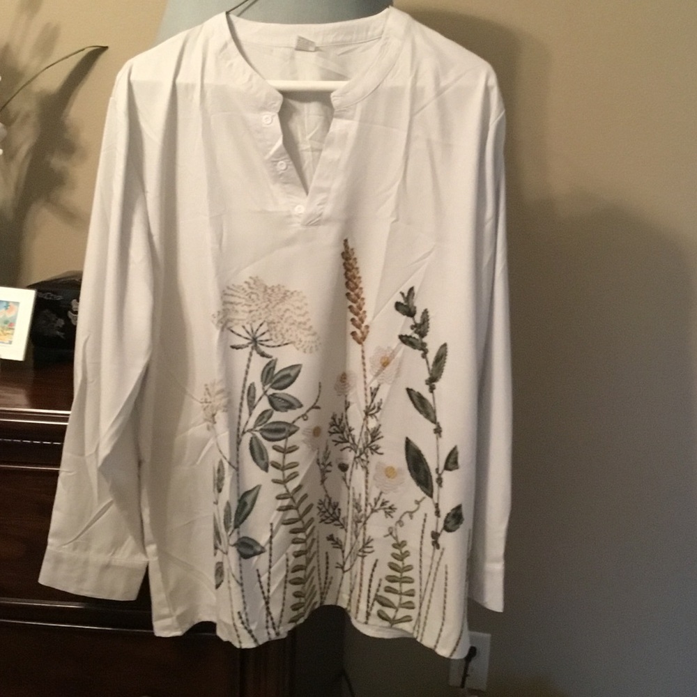 Men's-NWOT-Soft Gray Casual Button-Down Tunic Shirt with Botanical Print